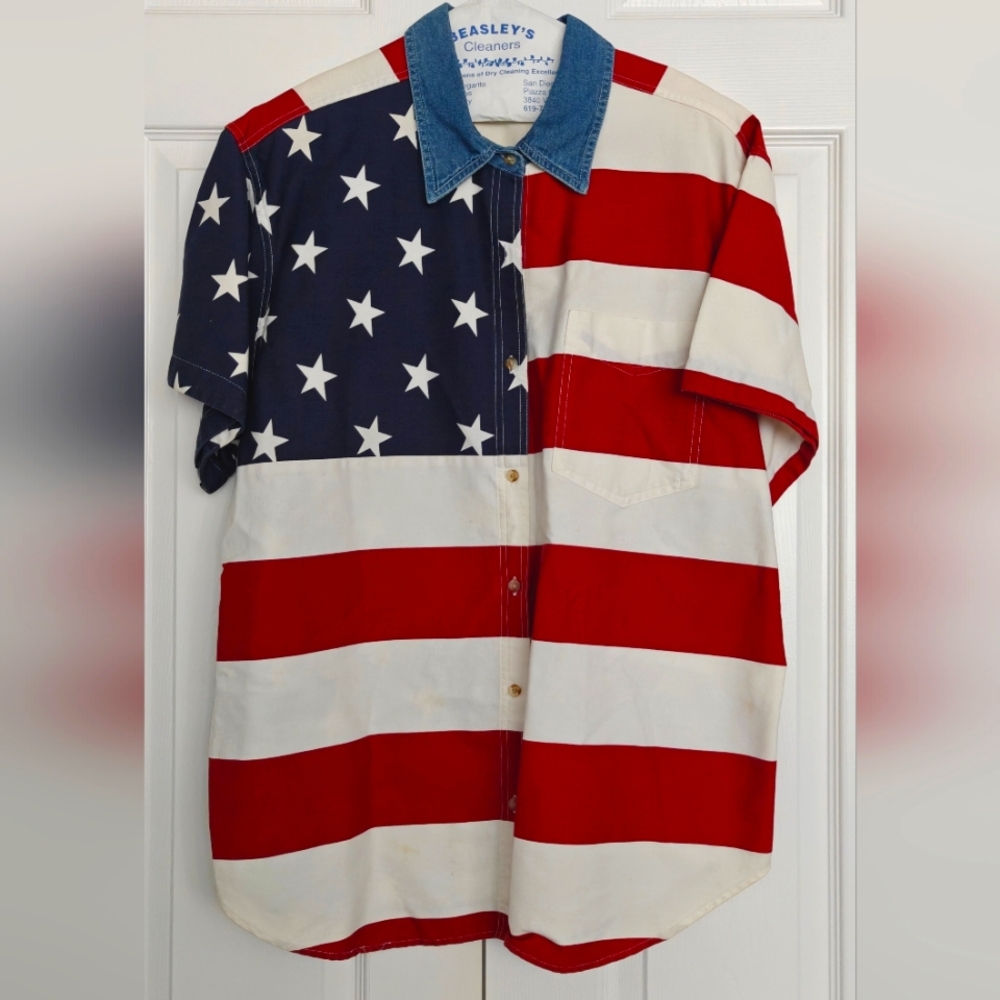 Patriotic American Flag Women's Shirt, Size 22